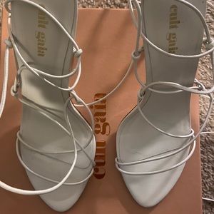 Size 38. Cult Gaia Off white Lexi sandal